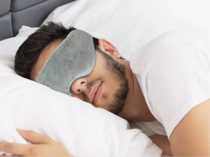 weighted-sleeping-mask-1.webp